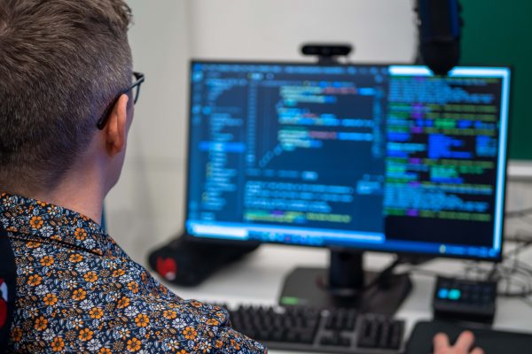 Tieto- ja viestintätekniikan opinnot avaavat ovia monipuoliselle uralle